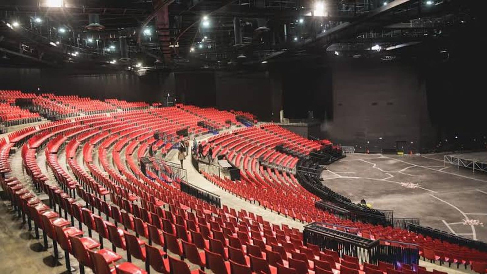 Les gradins du Zénith d'Amiens.
